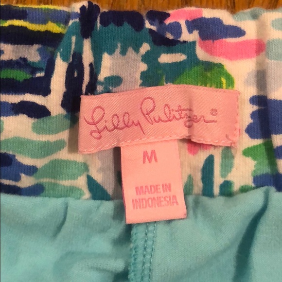 **SOLD** Lilly Pulitzer Skort Salt in the Air - Picture 2 of 2